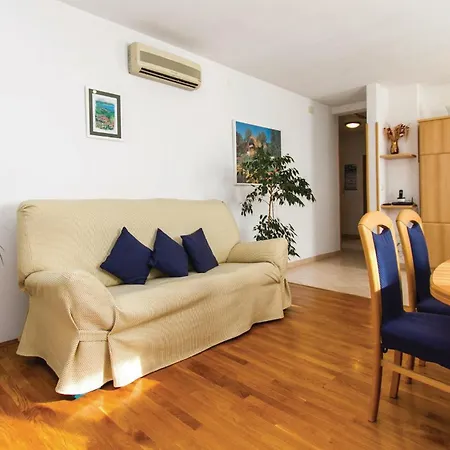 Cozy In With Kitchen Holiday home