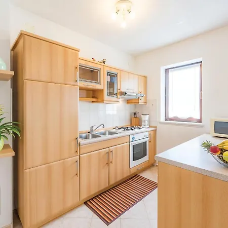 Holiday home Cozy In With Kitchen *